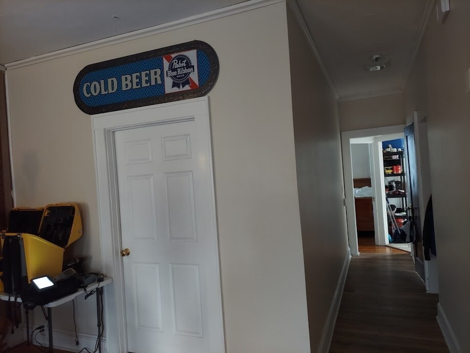 Building Photo - 286 Western Ave