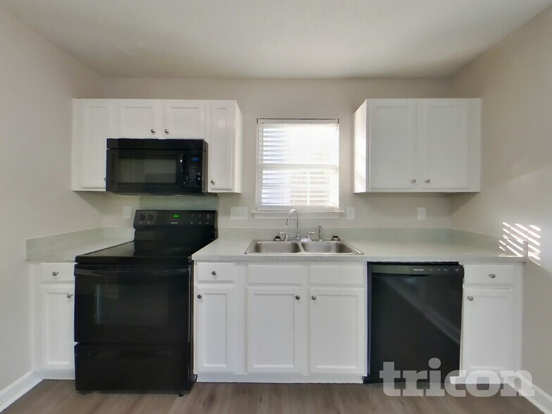 Building Photo - 1032 Crowders Woods Dr