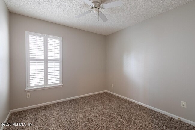 Building Photo - 1618 Highland View Ct