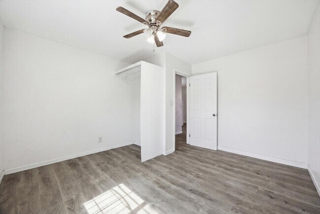 Building Photo - 314 Monterey St