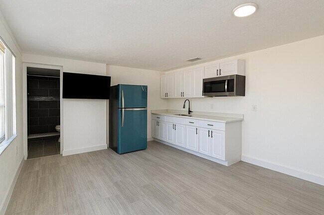 Building Photo - 5525 Quist Dr