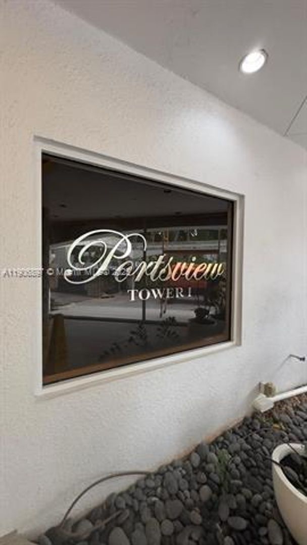 Building Photo - 3610 Yacht Club Dr