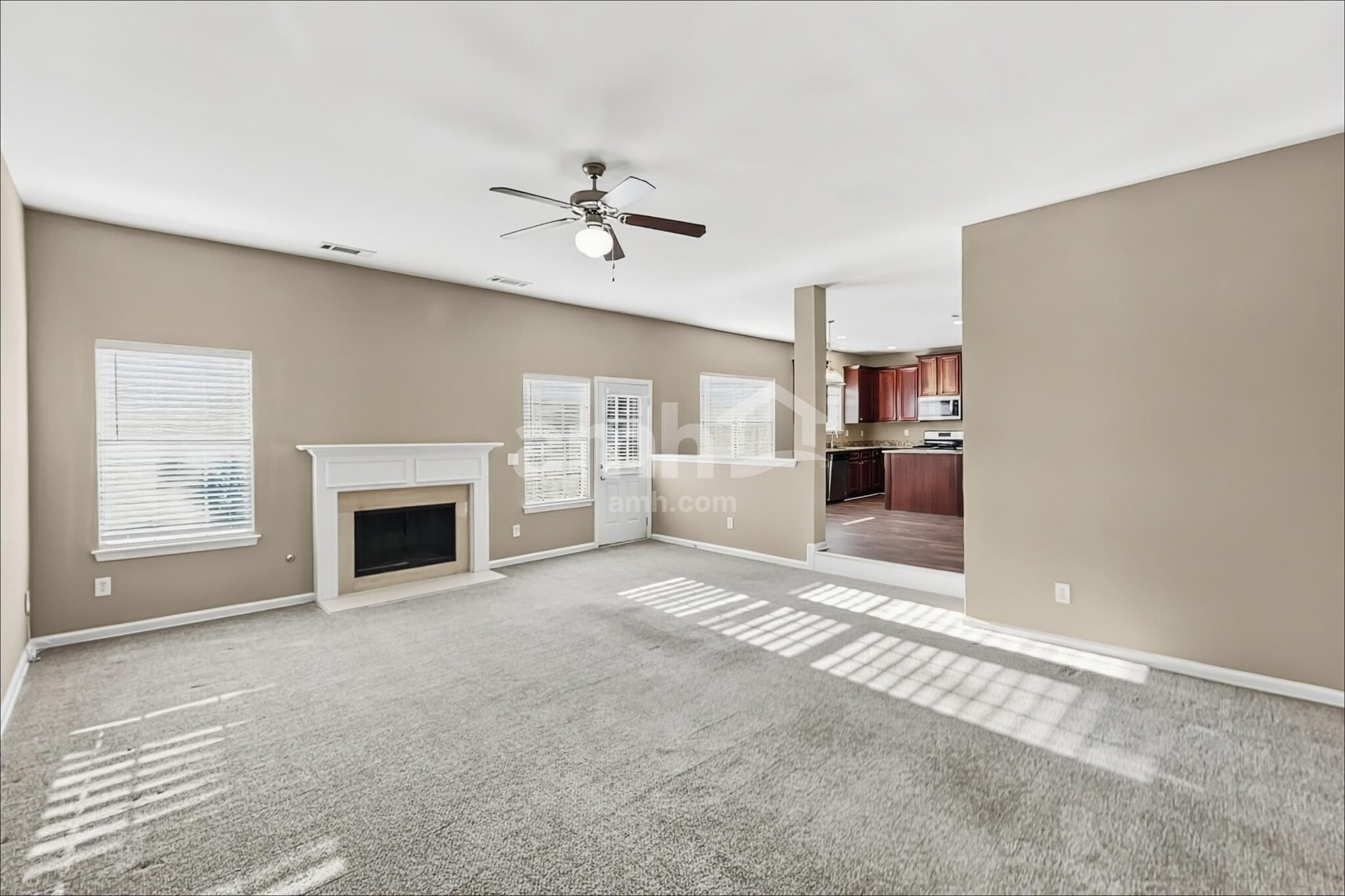 Building Photo - 4975 Hopewell Manor Dr