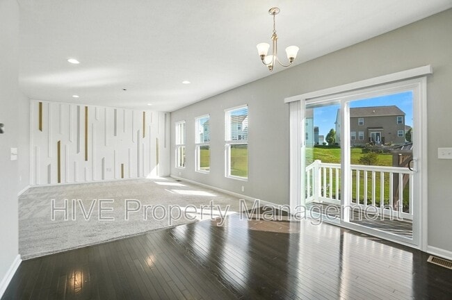 Building Photo - 6888 Lady Abigail Dr