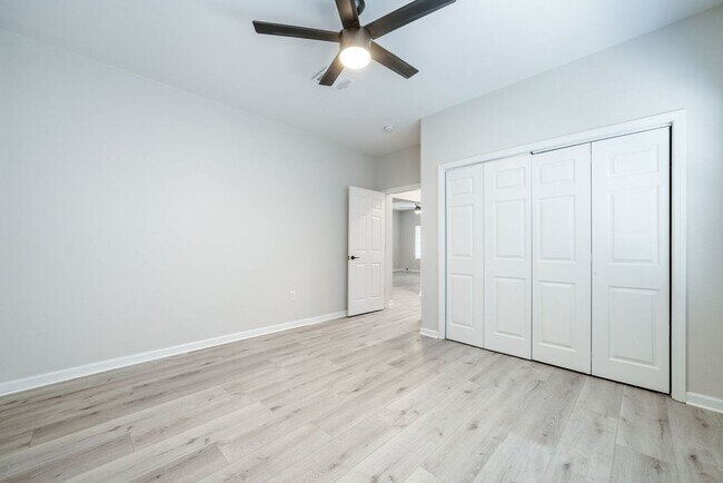 Building Photo - 303 E 38th St