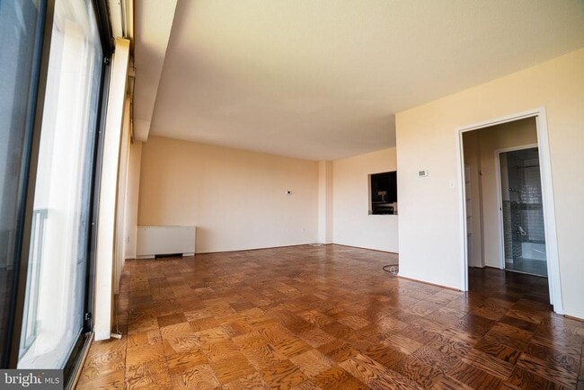 Building Photo - 4141 Henderson Rd