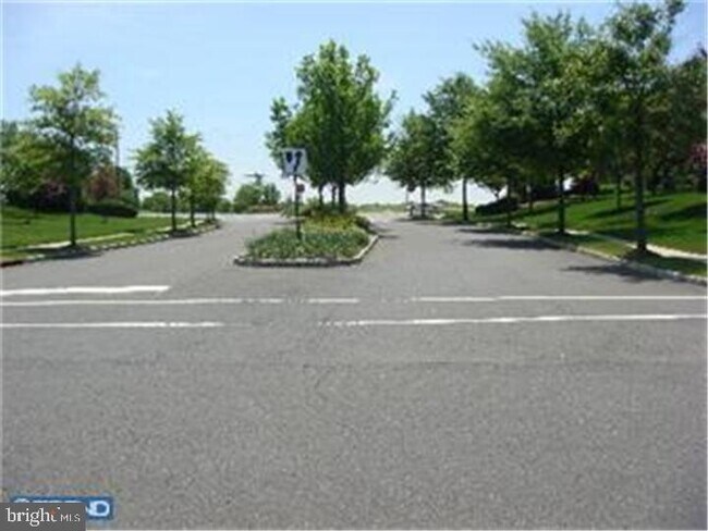 Building Photo - 20 Windsor Pond Rd