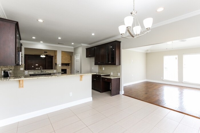 Building Photo - 6618 Coral Ln