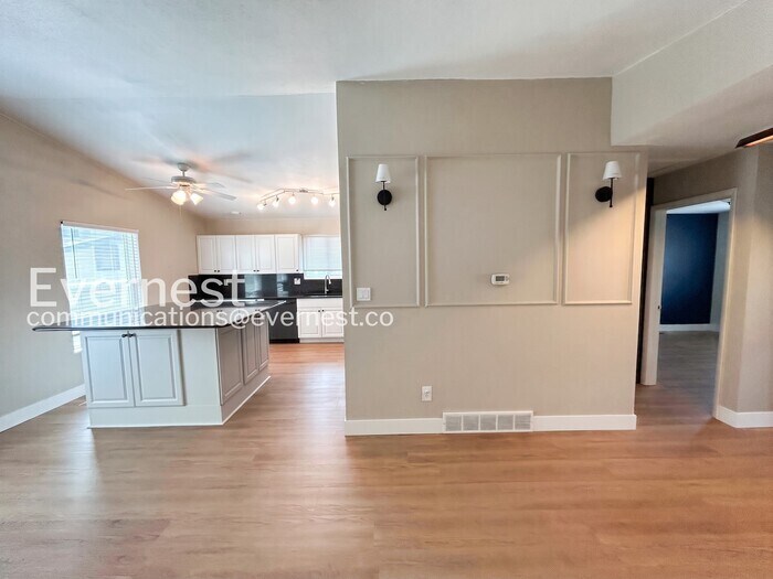 Building Photo - 6980 Goldfield Dr