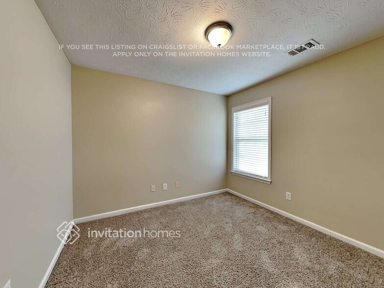 Building Photo - 3305 Northcliff Dr