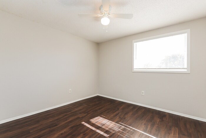 Building Photo - 2844 Homewood St