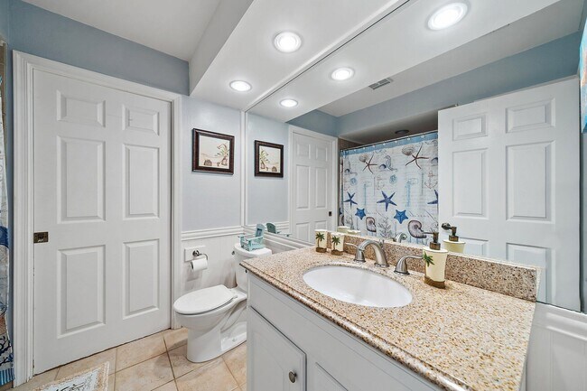 Building Photo - 401 Sea Oats Dr