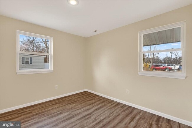 Building Photo - 1102 Evergreen Blvd