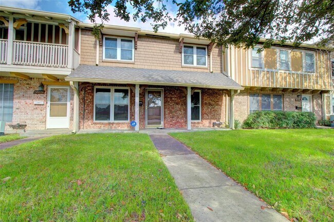 Primary Photo - 10432 Hammerly Blvd