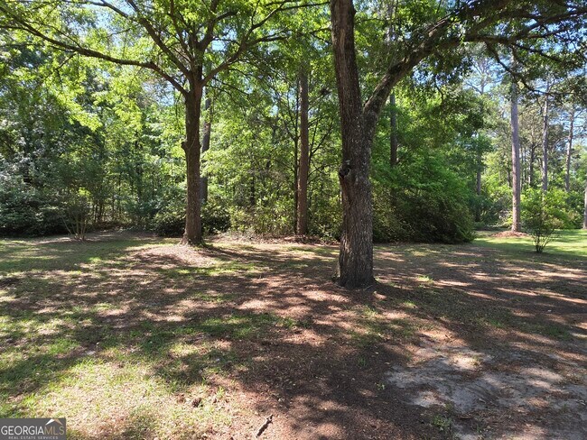 Building Photo - 622 Plantation Dr