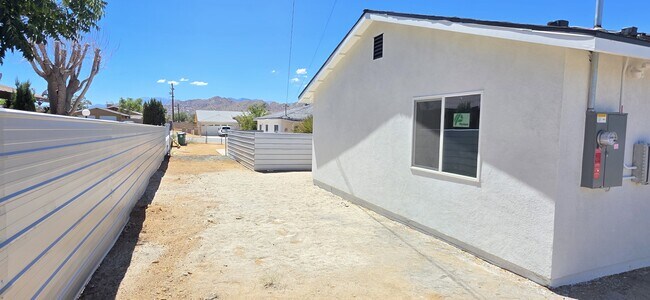 Building Photo - 7425 Borrego Trail