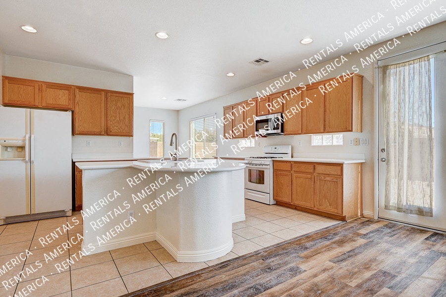 Building Photo - 3722 Tundra Swan St