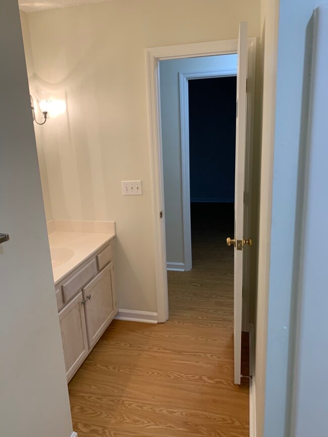 Bathroom 2 - 1079 Wayfarer Ln