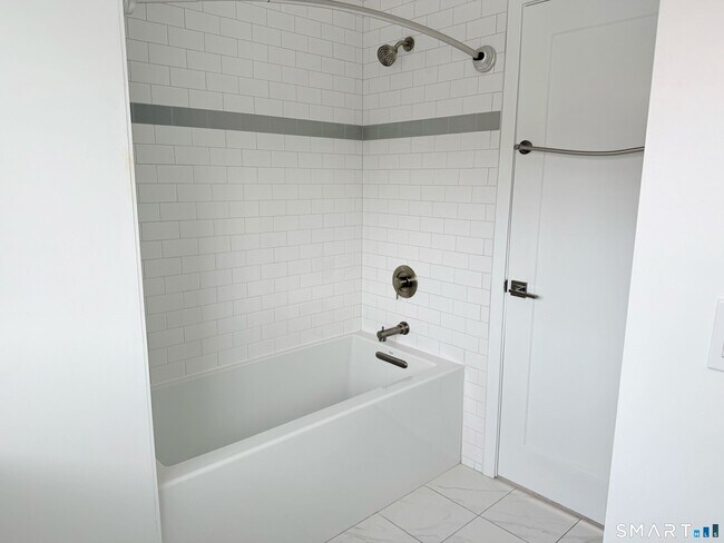 Building Photo - 40 Montoya Dr