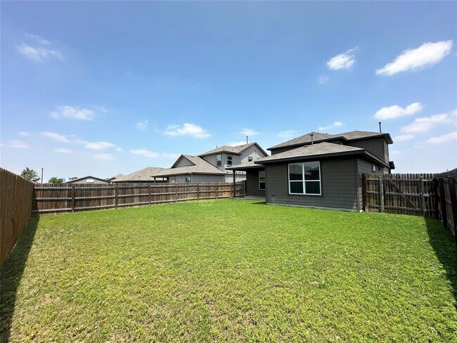 Building Photo - 109 Miles Dr