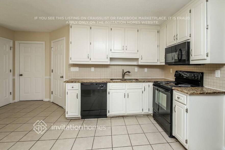 Building Photo - 2035 Amberly Glen Way