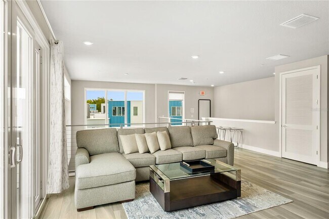 Building Photo - 7770 Sandy Ridge Dr