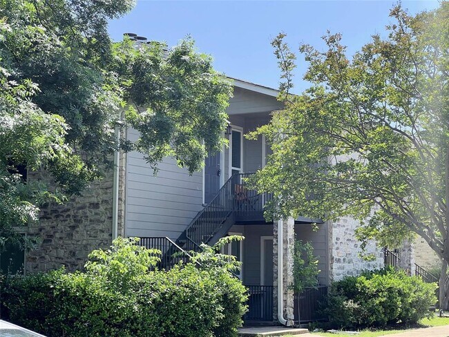 Building Photo - 10616 Mellow Meadow Dr