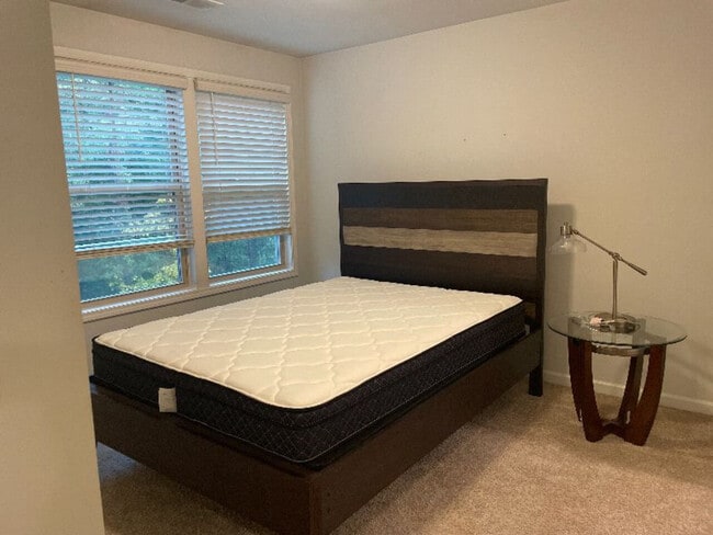 Building Photo - Comfy Bull City