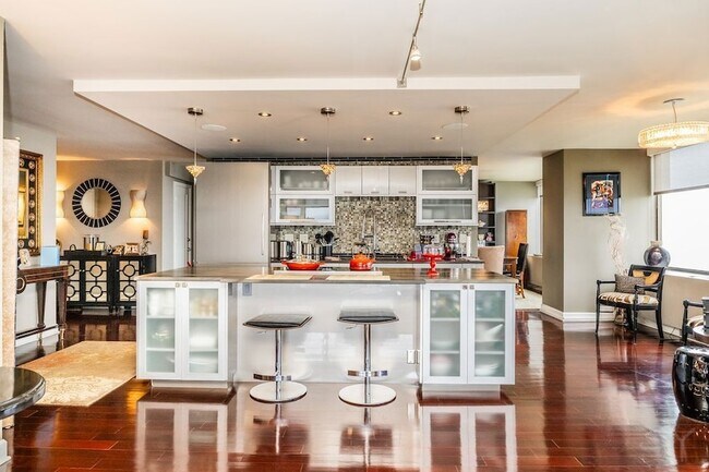 Building Photo - 2800 N Lake Shore Dr