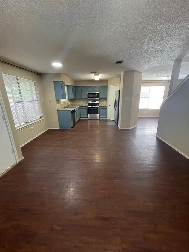 Building Photo - 13912 Conner Downs Dr