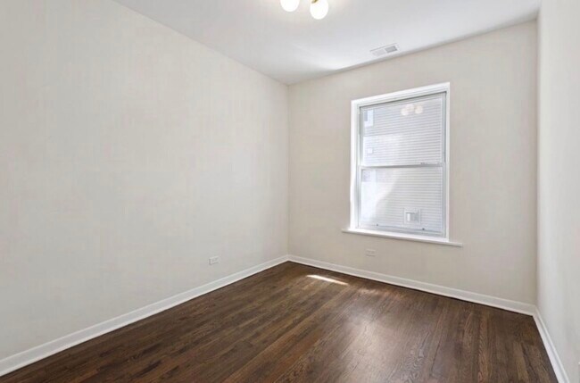 Building Photo - 1340 W Hollywood Ave