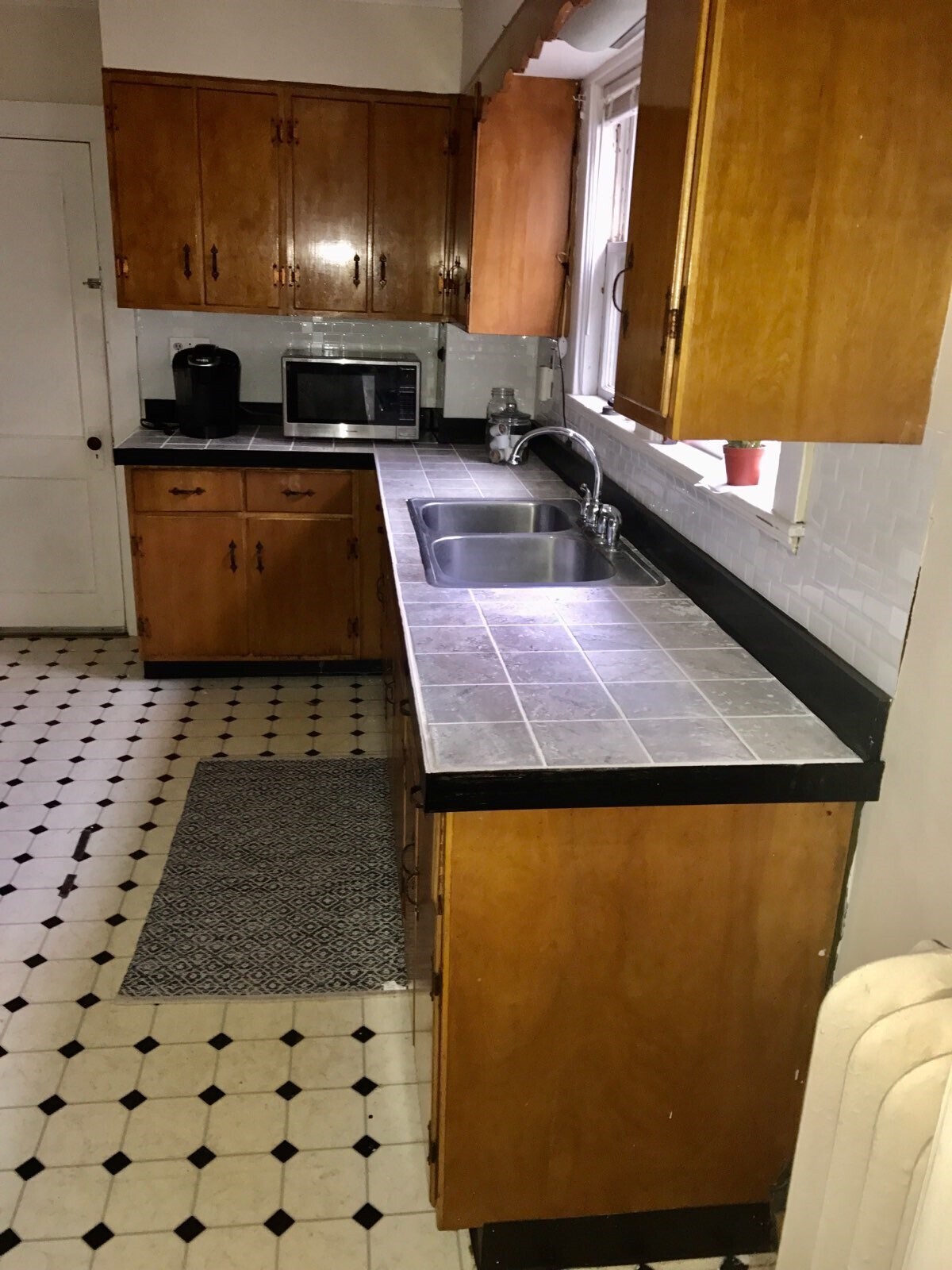 Building Photo - 171 Hillside St