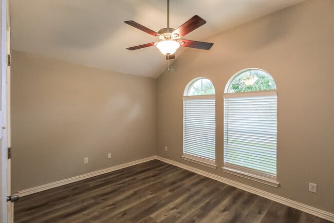 Building Photo - 1509 Nighthawk Dr