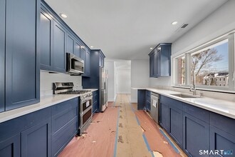 Building Photo - 220 Upper Grassy Hill Rd