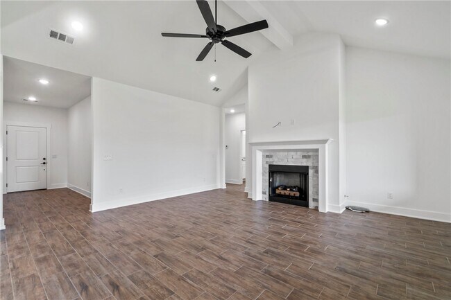 Building Photo - 110 N Banner Ave