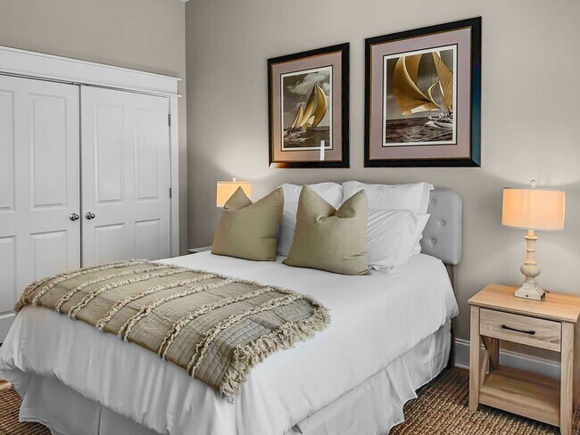 Building Photo - 50% off first months rent.  Open 3 bedroom...