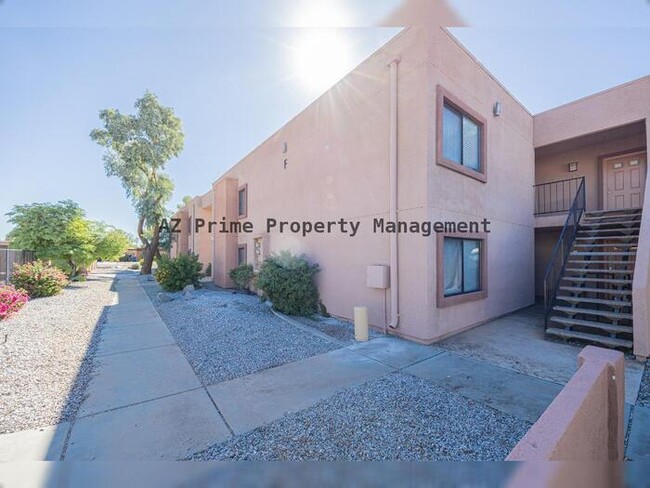 Building Photo - 330 S Beck Ave