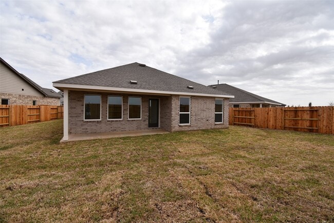 Building Photo - 6303 Golden Seaton Dr
