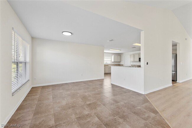Building Photo - 4BR Home in Gated Town Lakes Community with Lake View