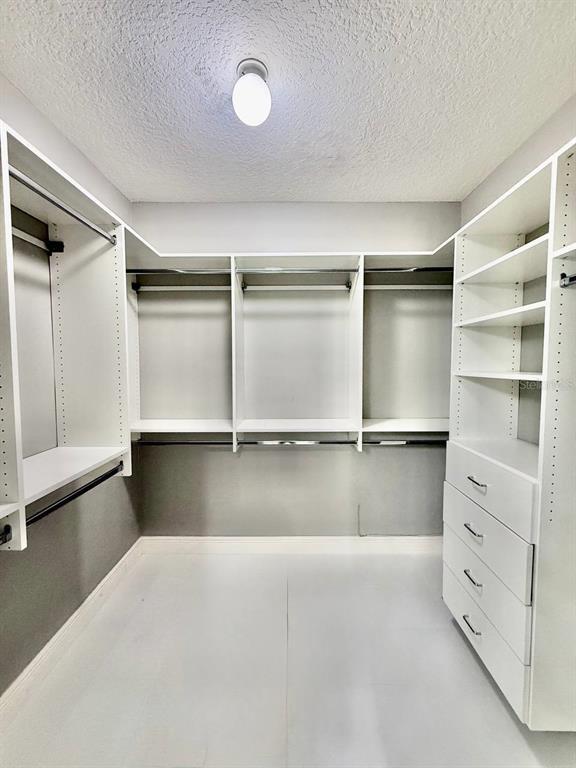 Building Photo - 505 S Tampania Ave