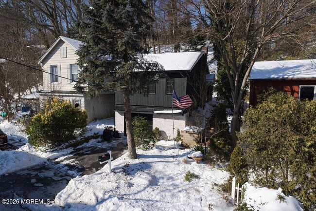 Building Photo - 94 Valley Ave