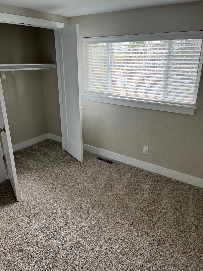 Building Photo - 1602 Garfield Ave