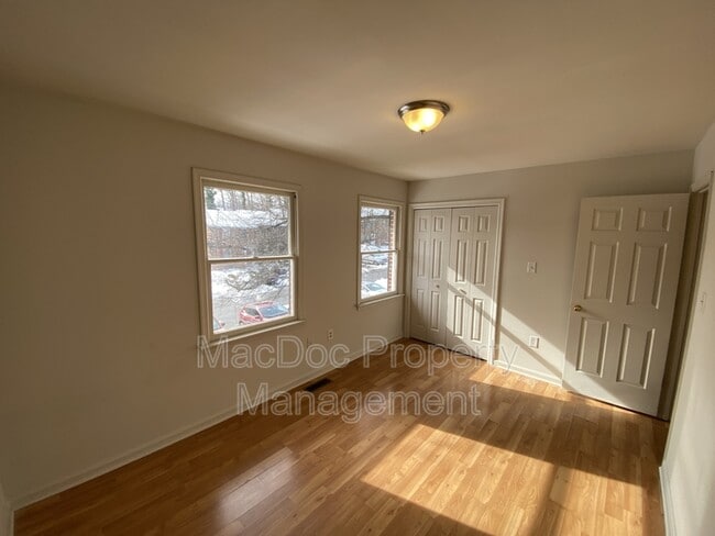 Building Photo - 212 Farrell Ln