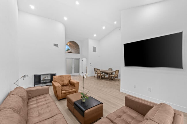 Building Photo - 5097 Windsor Parke Dr