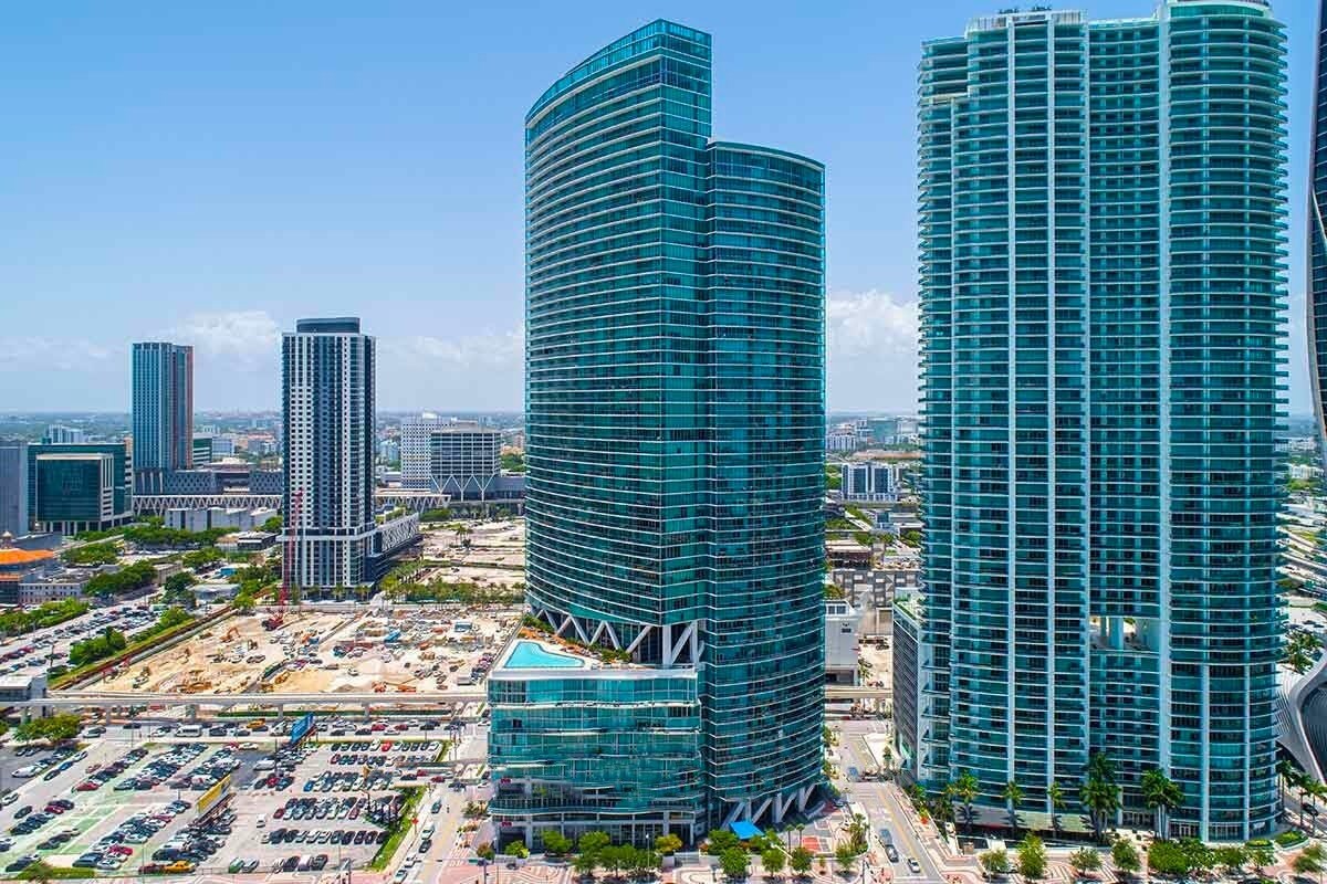 Building Photo - 888 Biscayne Blvd