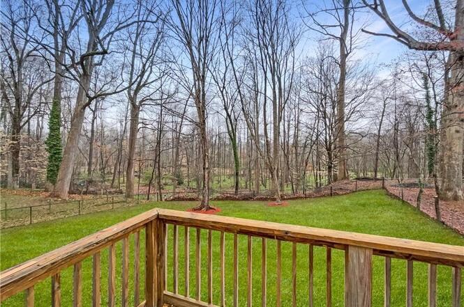 Building Photo - Room in House on Foxcroft Dr