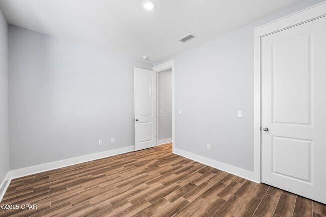 Building Photo - 1301 Savory Ct