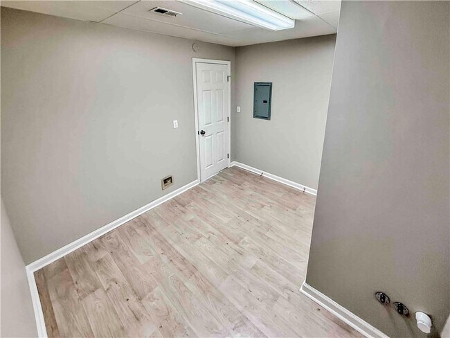 Building Photo - 6403 Ivey Terrace Dr SE