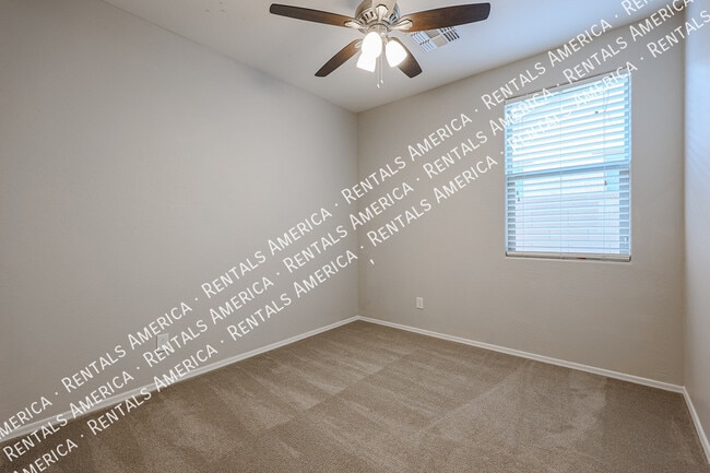 Building Photo - 41587 W Anne Ln