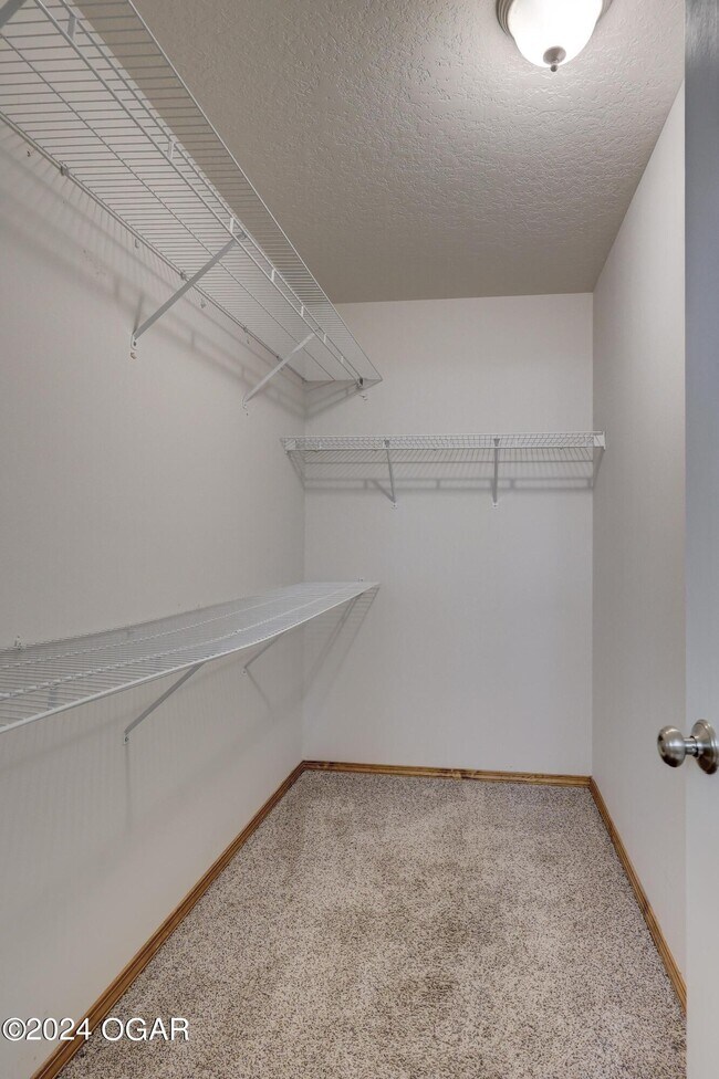 Building Photo - 4231 W 28th St